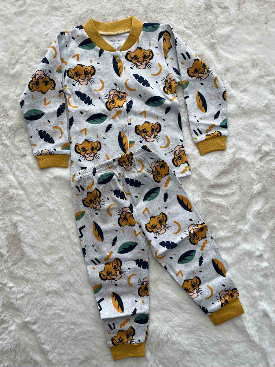 Aslan Kafası Desenli Desenli Çıtçıtlı Pijama Takımı