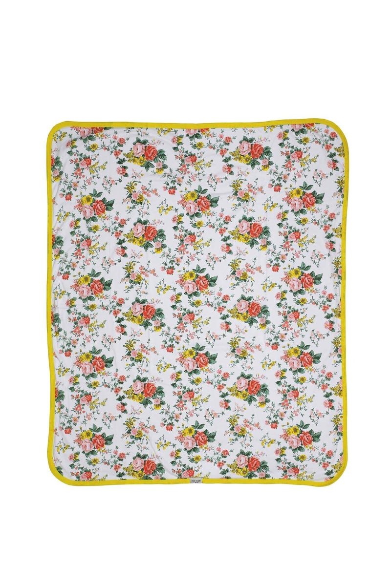 Kız Bebek Çiçekli Örme Battaniye Azz011401
