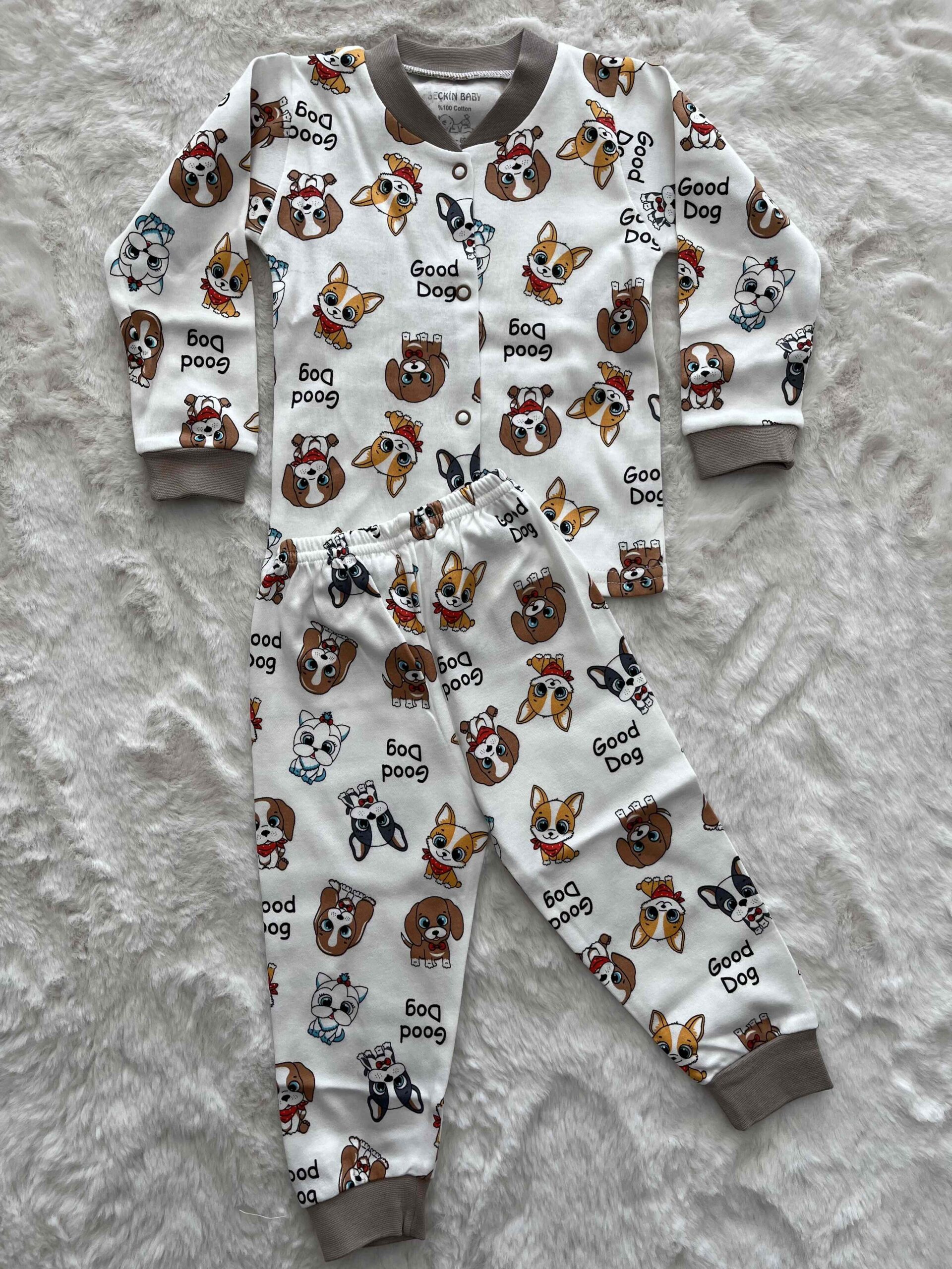 Önlüklü Köpek Desenli Çıtçıtlı Pijama Takımı